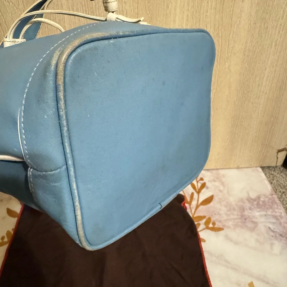 Vintage COACH Blue & White Leather Mini Bucket Drawstring Crossbody Shoulder Bag